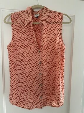 CAbi Sleeveless Button-Front Blouse in Red Star on Cream